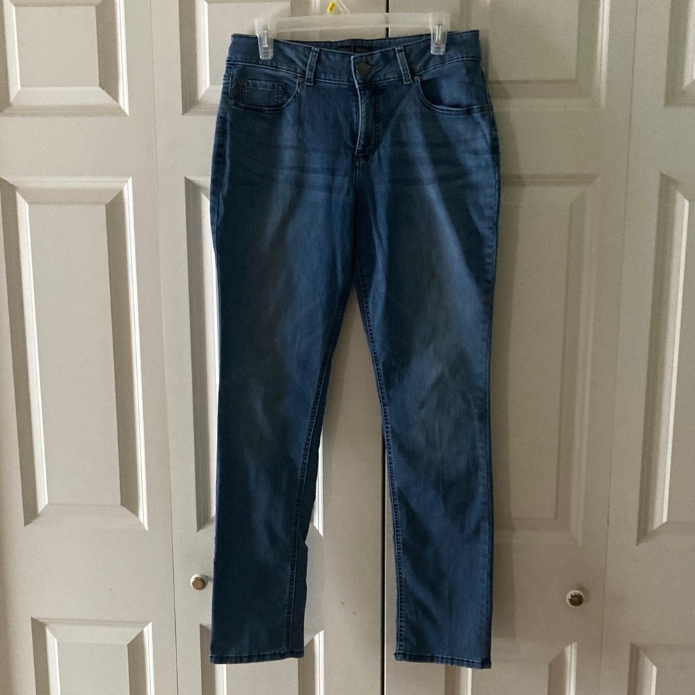 Riders by Lee women’s 12 mid rise slim straight leg denim jeans